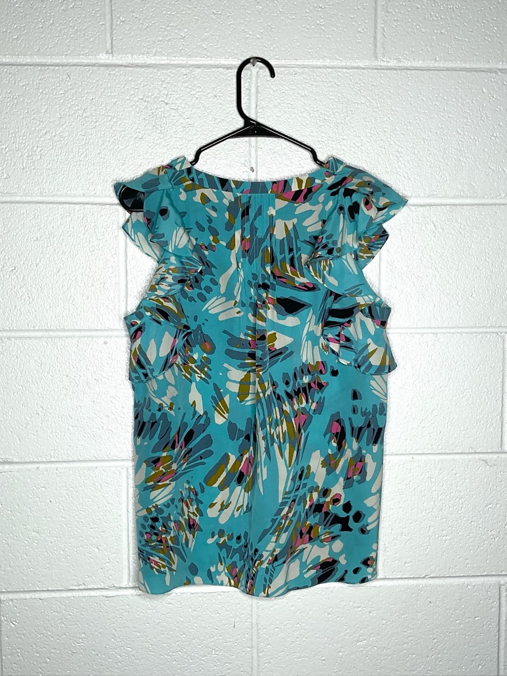 < Tibi New York 100% Silk Abstract Pattern Flutter Sleeve Blouse > - Picture 6 of 6